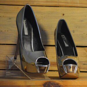 Liliana Riri Mirror Metallic Silver Peep Toe Pump Size 8.5